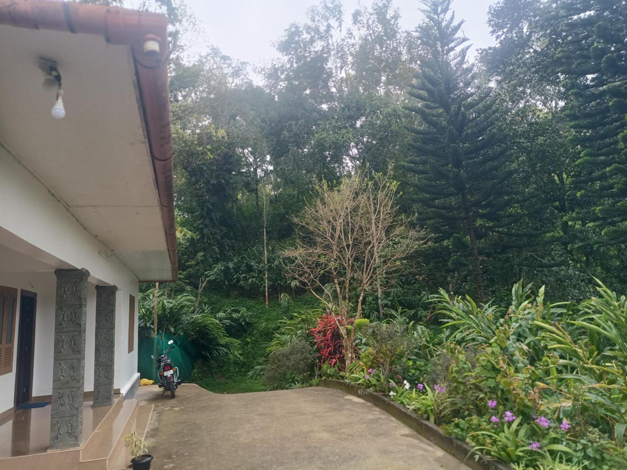 Anivilla Holiday Home Kunjithanny Anachal Exterior foto