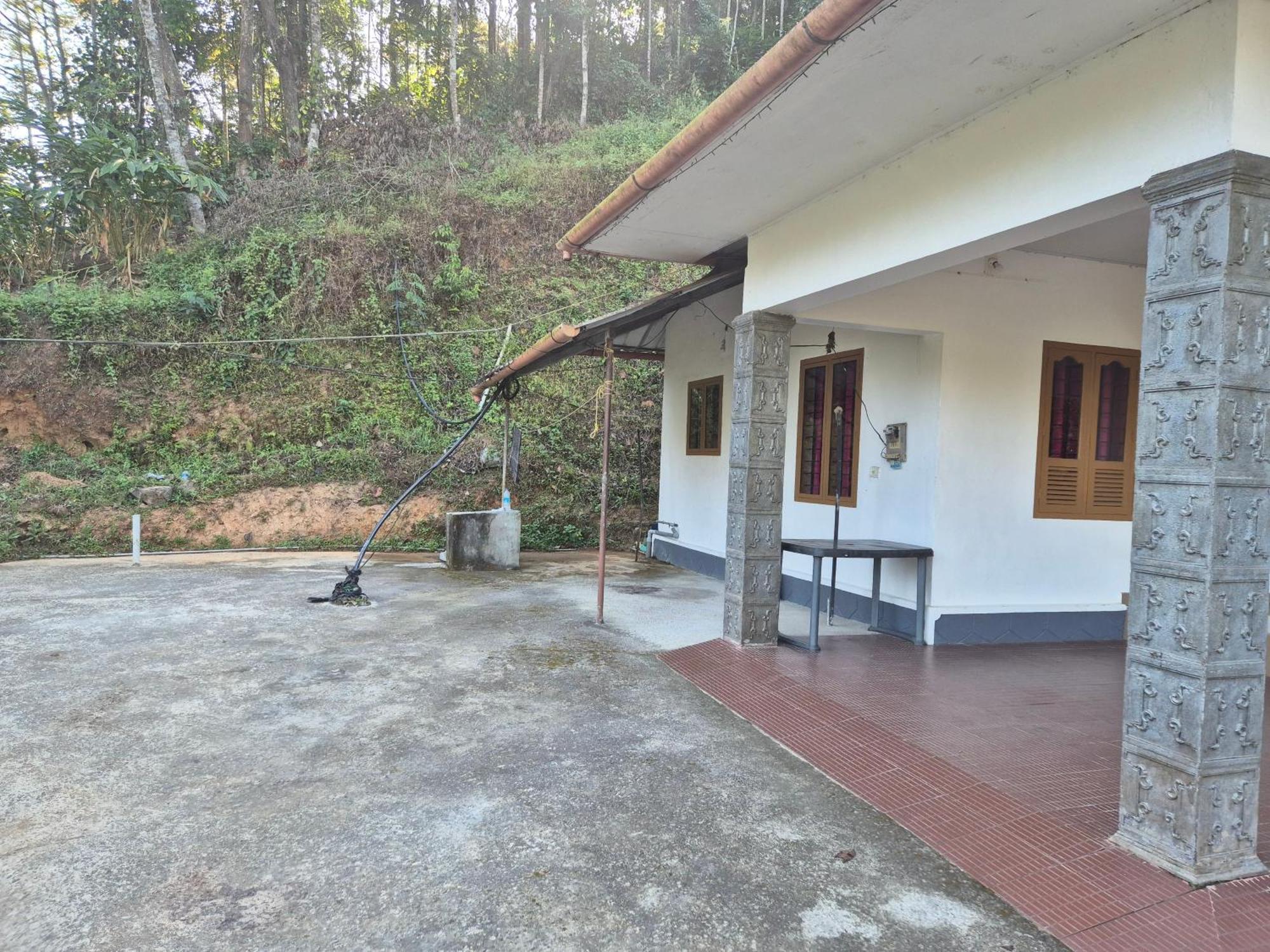Anivilla Holiday Home Kunjithanny Anachal Exterior foto
