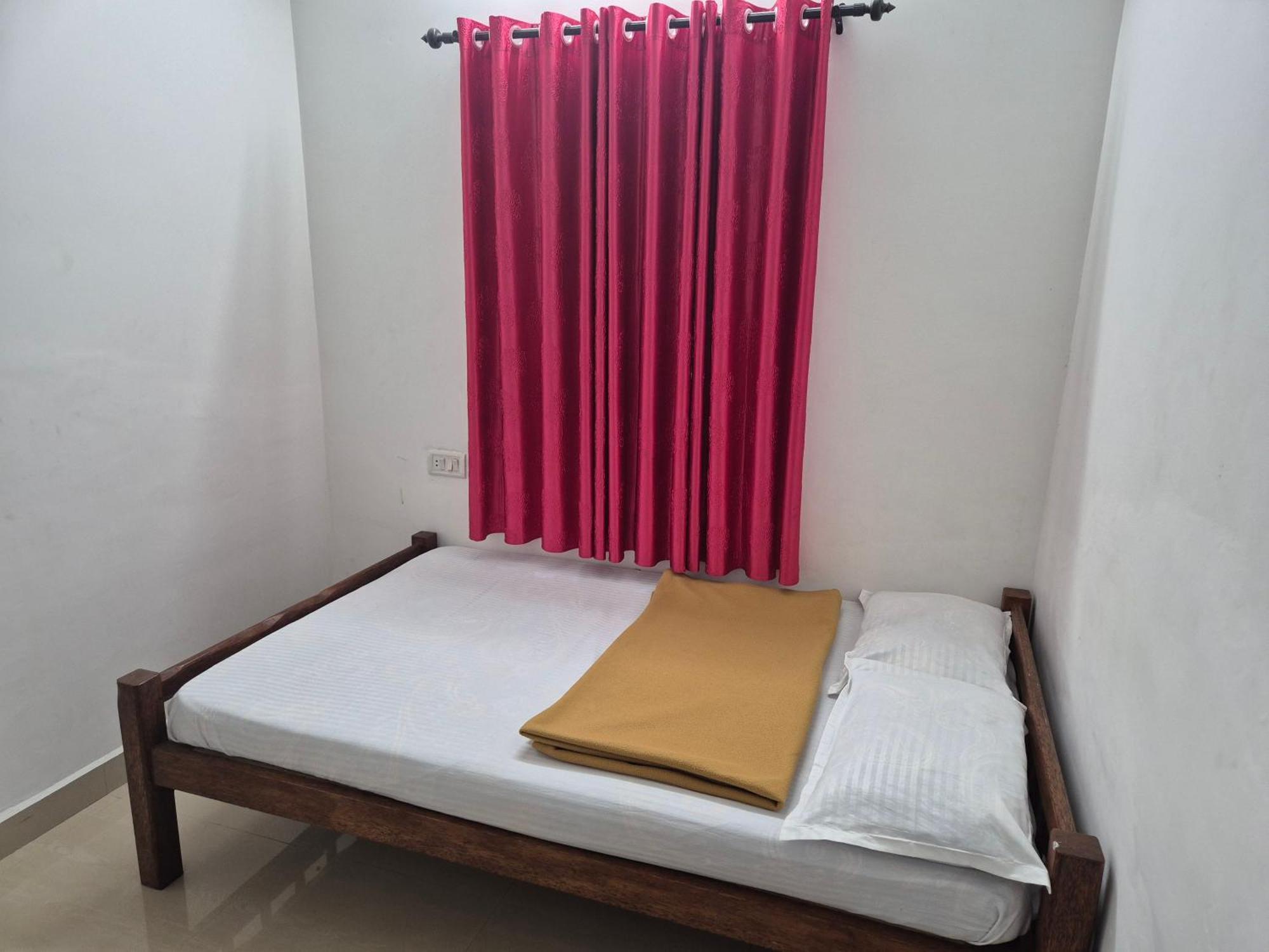 Anivilla Holiday Home Kunjithanny Anachal Habitación foto